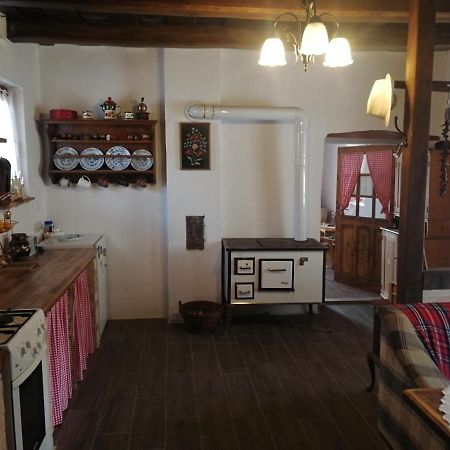 Traditionelles Bauernhaus Flieder Zalaszentgrót Esterno foto