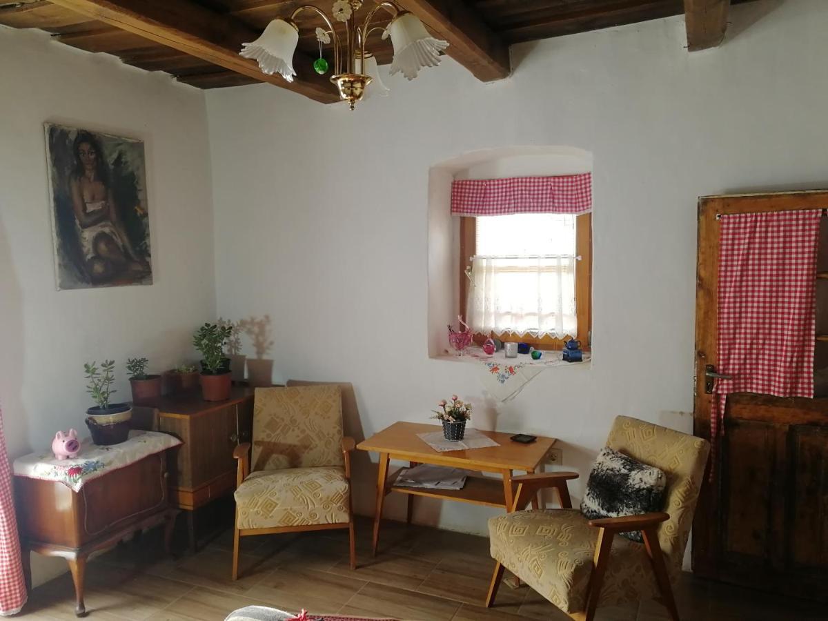 Traditionelles Bauernhaus Flieder Zalaszentgrót Esterno foto